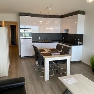 405 Op Zeedijk Met Frontaal Zeezicht 4de Verdiep Appartement Middelkerke
